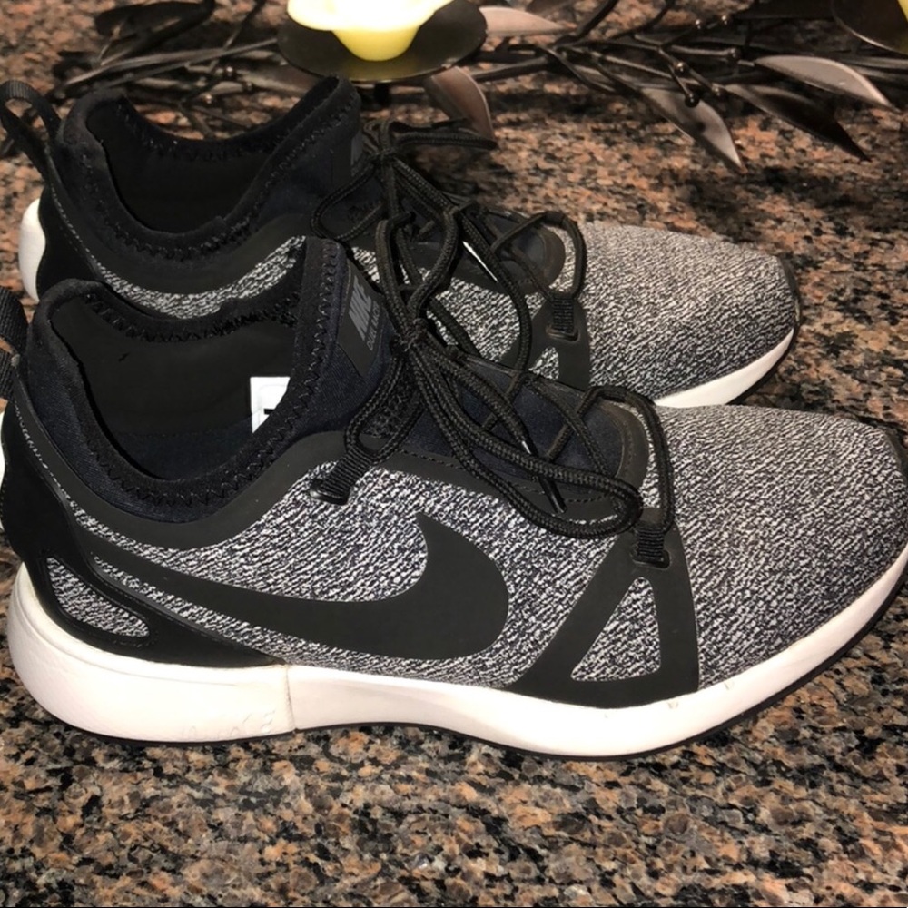 Nike dual racers size 7.5 🌟🌟